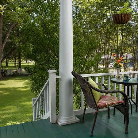 White Oak Manor Bed And Breakfast (Adults Only)-2